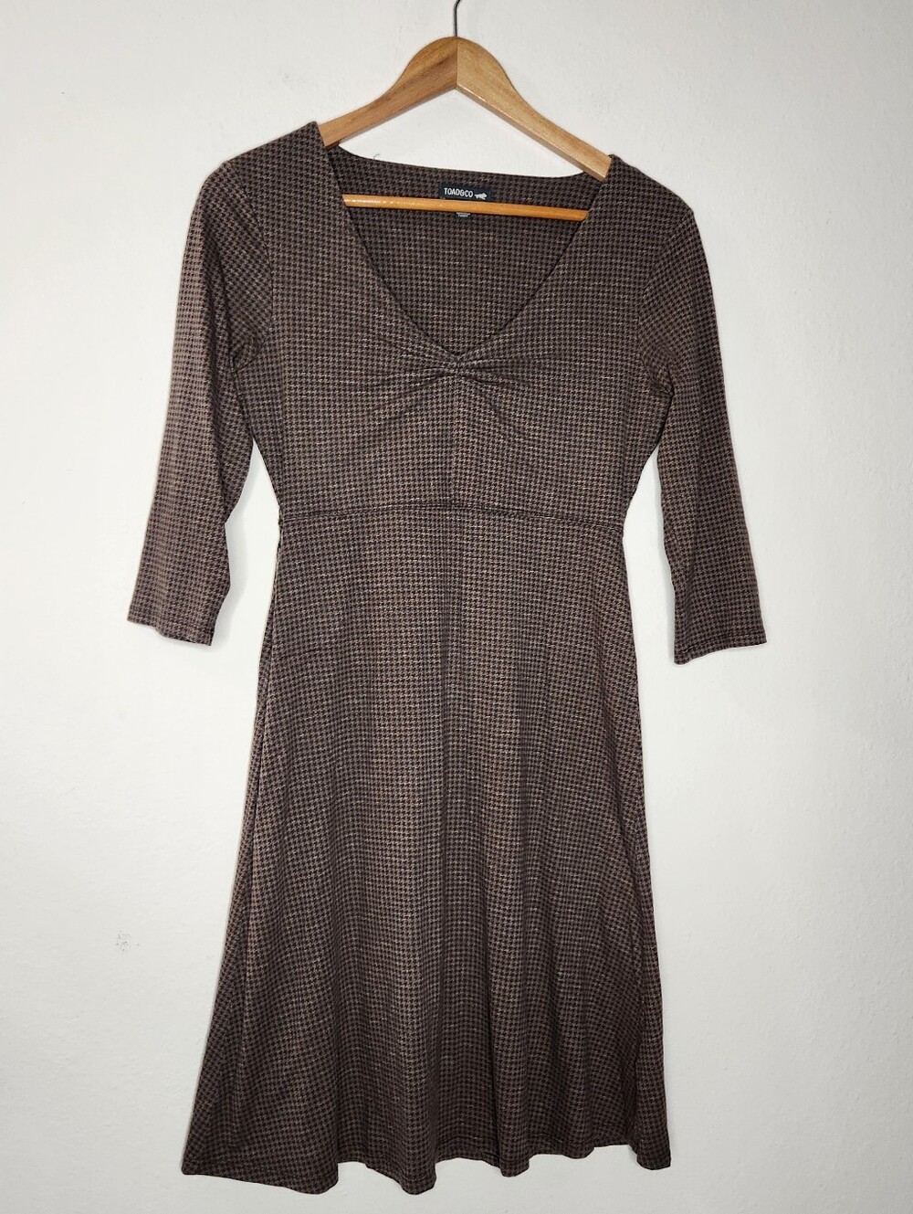 Toad & CO Womens Small Brown Midi 3/4 Sleeve Dress Houndstooth V-neck Ruched